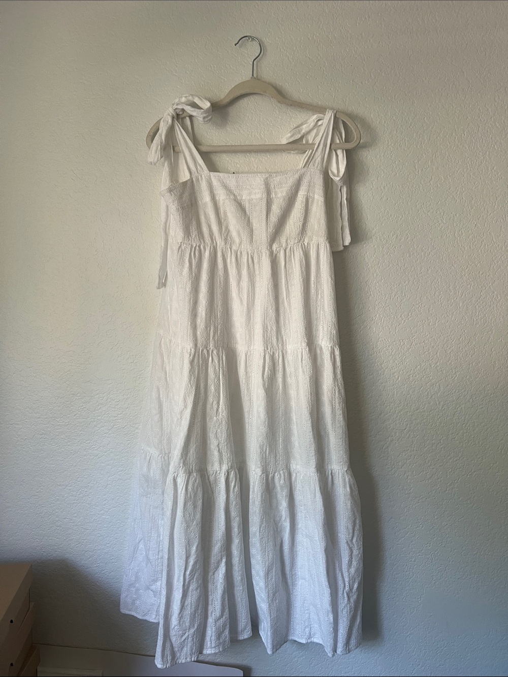 White Tie-Shoulder Midi/maxi Dress